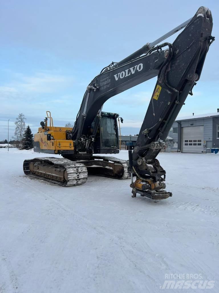 Volvo EC 250 D L Pásové rýpadlá