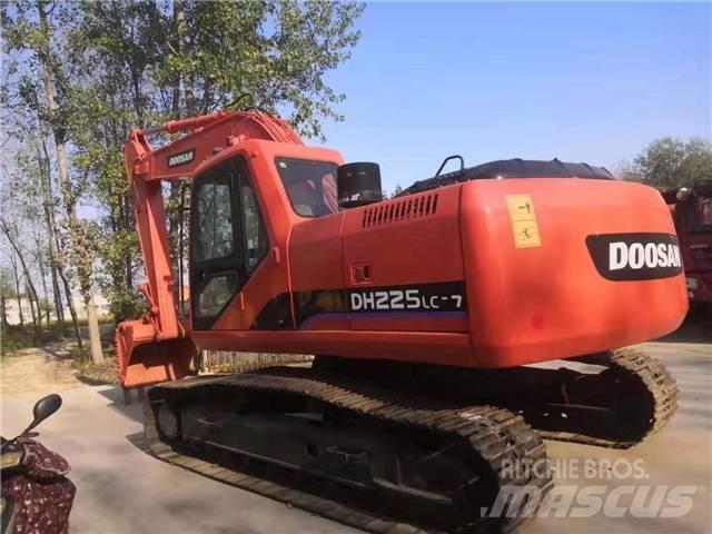 Doosan DH225 Pásové rýpadlá