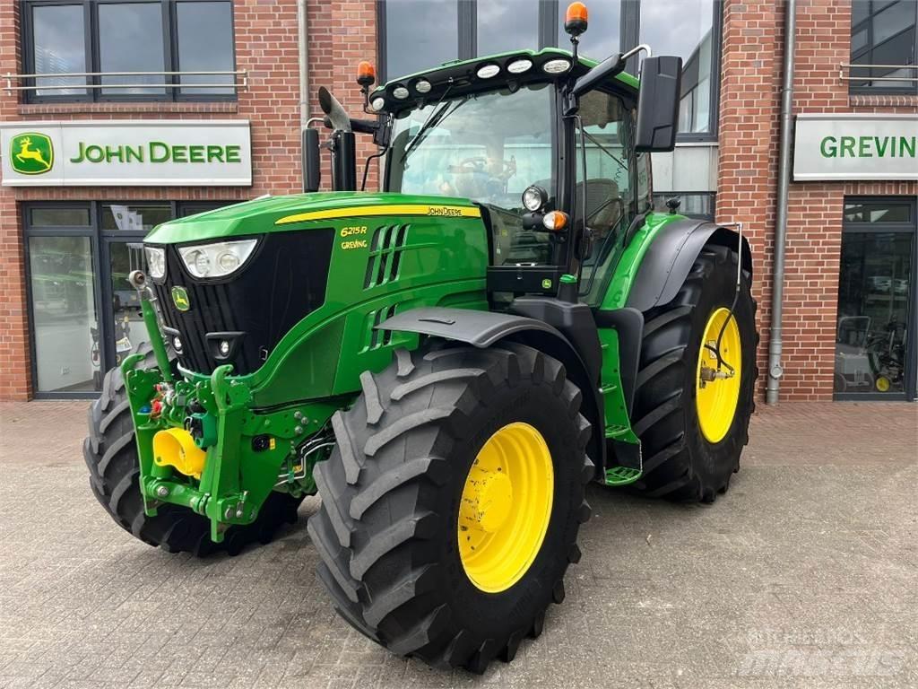 John Deere 6215R Traktory