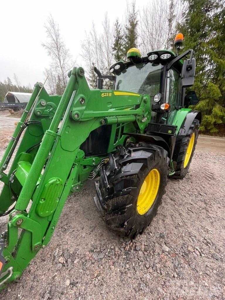 John Deere 6120 M Traktory