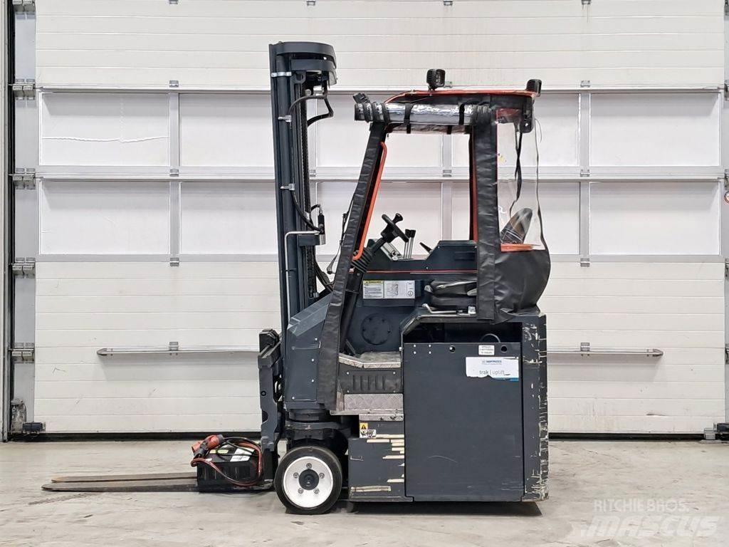 Combilift CBE2500 Bočný vysokozdvižný vozík
