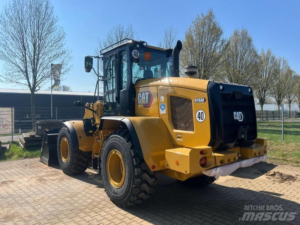CAT 926M Kolesové nakladače