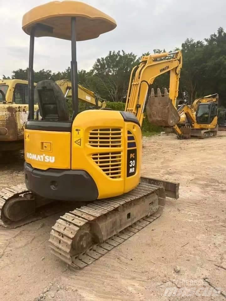 Komatsu PC 30 Pásové rýpadlá