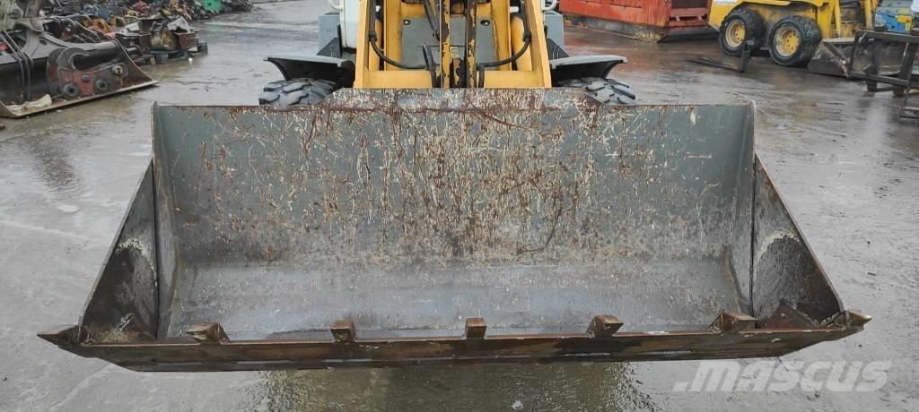 Liebherr L 506 Kolesové nakladače