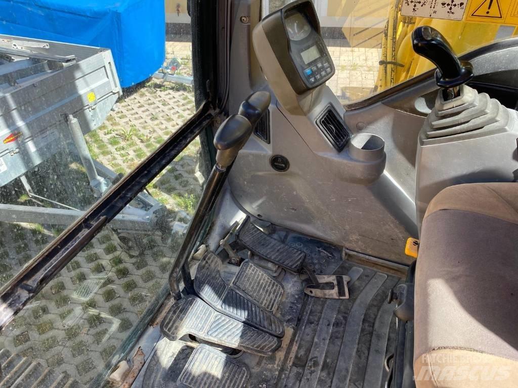 New Holland E 215 Pásové rýpadlá