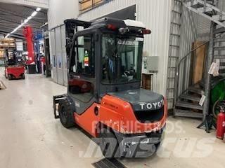 Toyota 02-8 FDJF 35 Dieselové vozíky