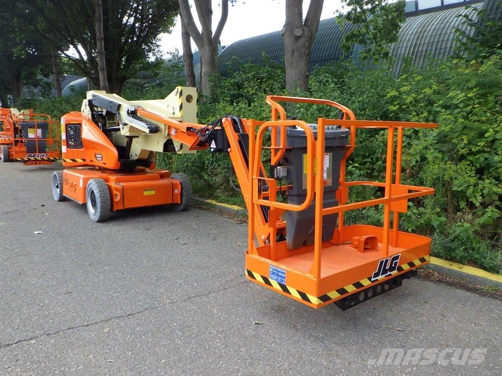 JLG E400AJPN Kĺbové plošiny
