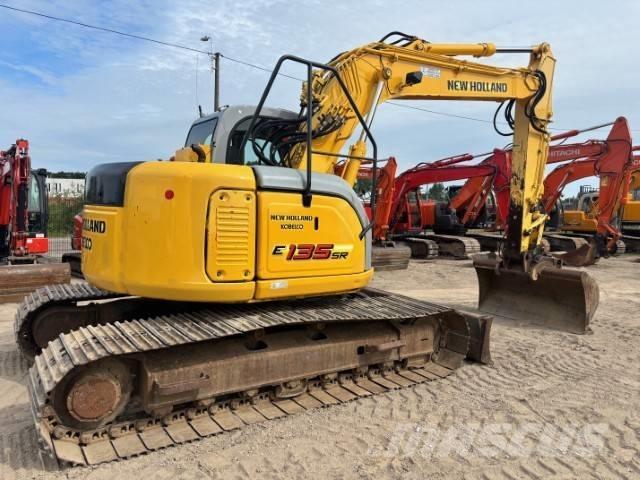 New Holland E 135 SR Pásové rýpadlá