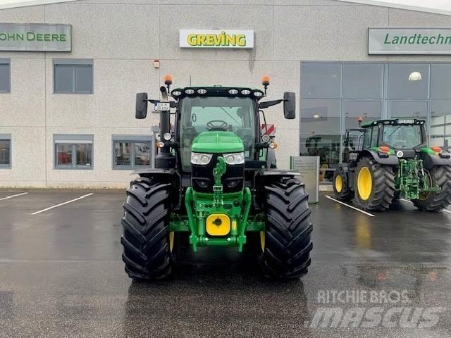 John Deere 6R165 Traktory