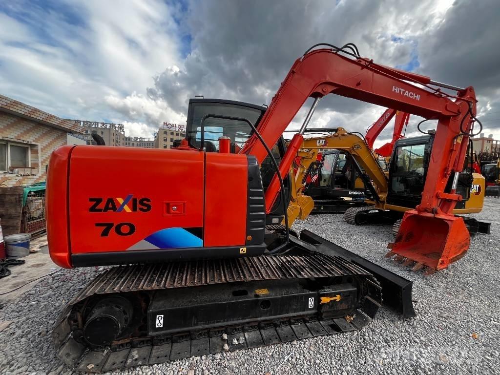 Hitachi ZX 70 Midi rýpadlá 7 t - 12 t
