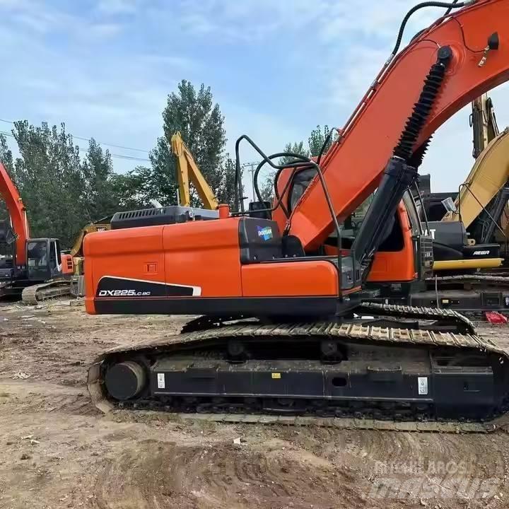 Doosan DX225LC-9C Pásové rýpadlá