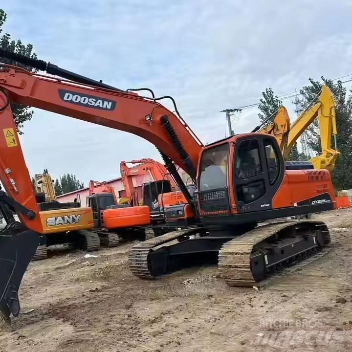 Doosan DX225LC-9C Pásové rýpadlá