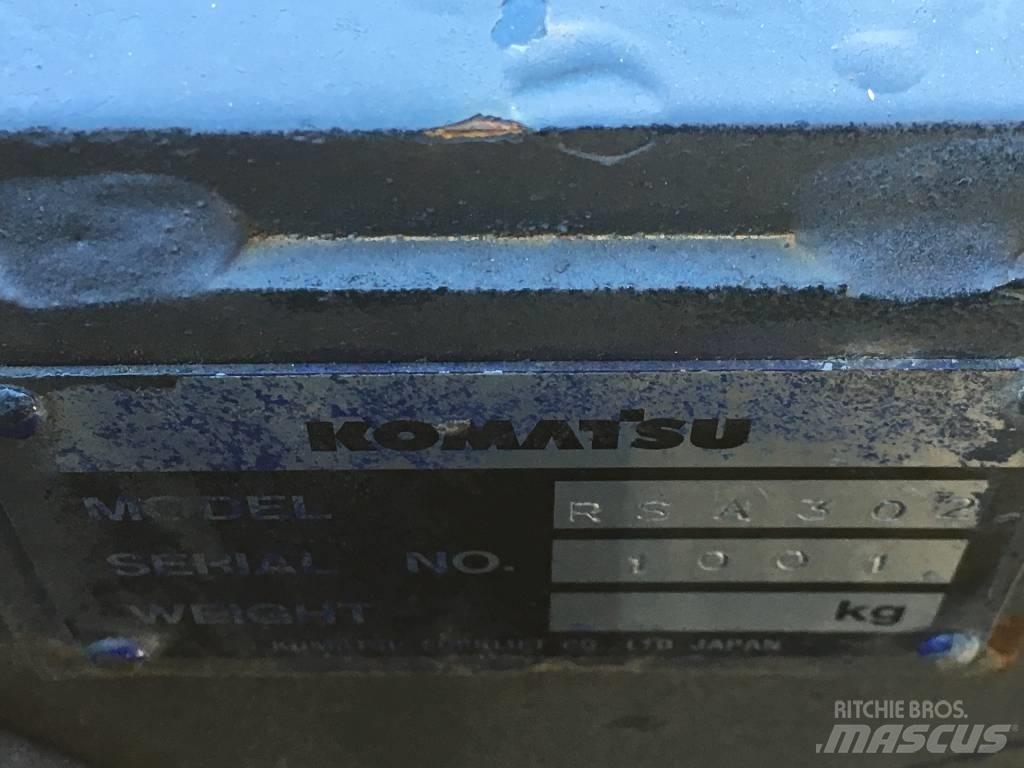 Komatsu RSA302 Čeľuste na papierové role