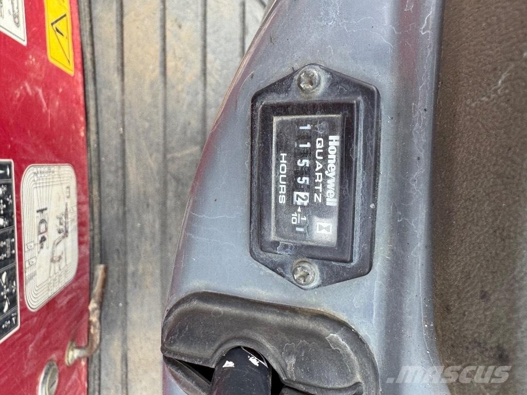 Yanmar SV08 (1D477) Mini rýpadlá < 7t