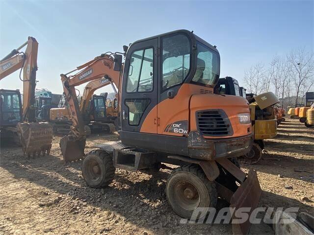 Doosan DX60W Pásové rýpadlá
