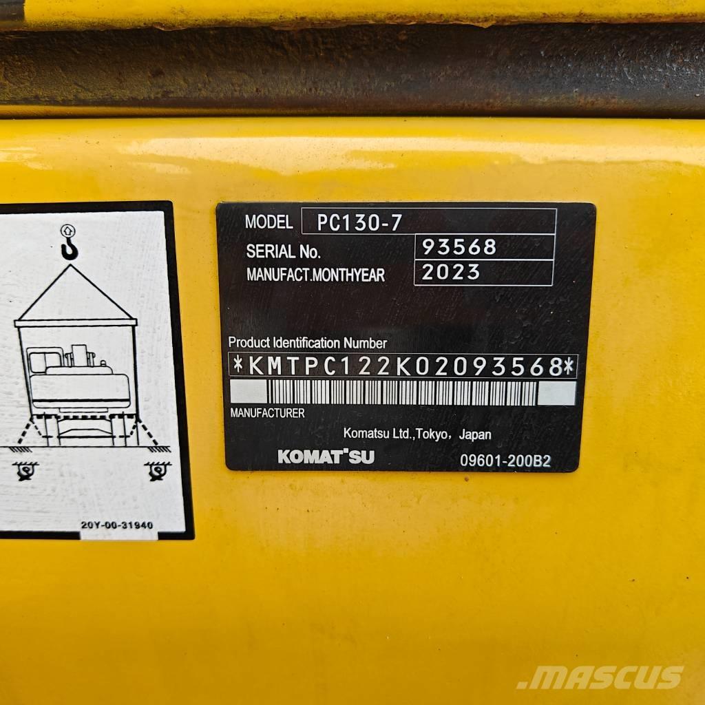 Komatsu 130-7 Pásové rýpadlá