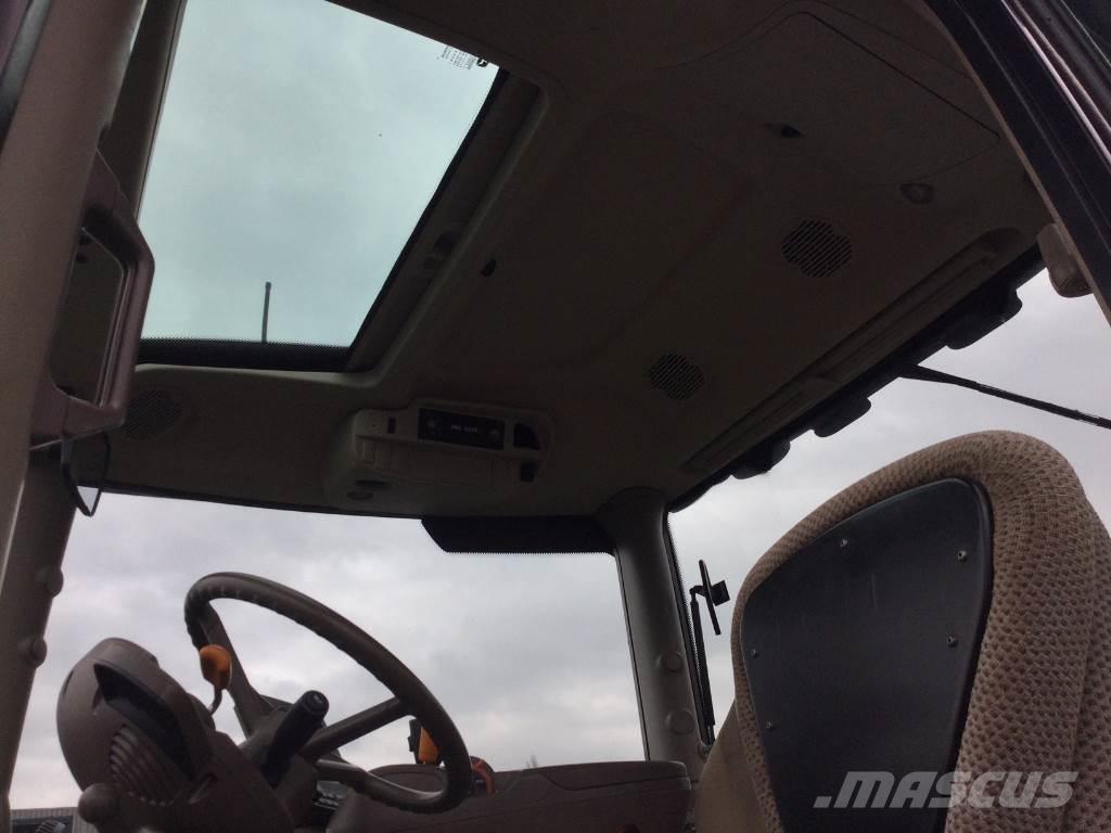 John Deere 6130R Traktory