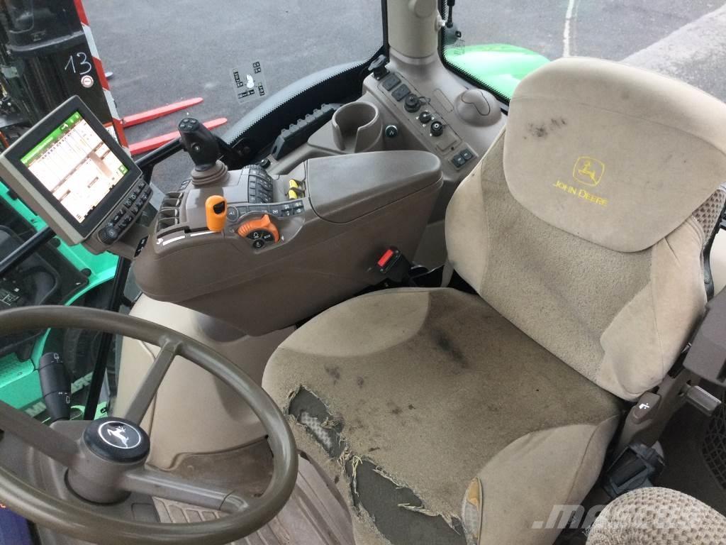 John Deere 6130R Traktory