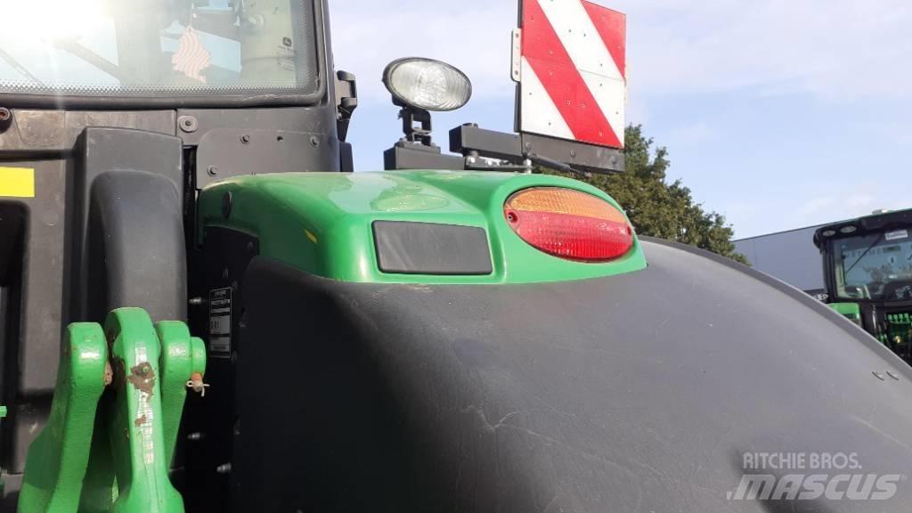 John Deere 6250 R Traktory