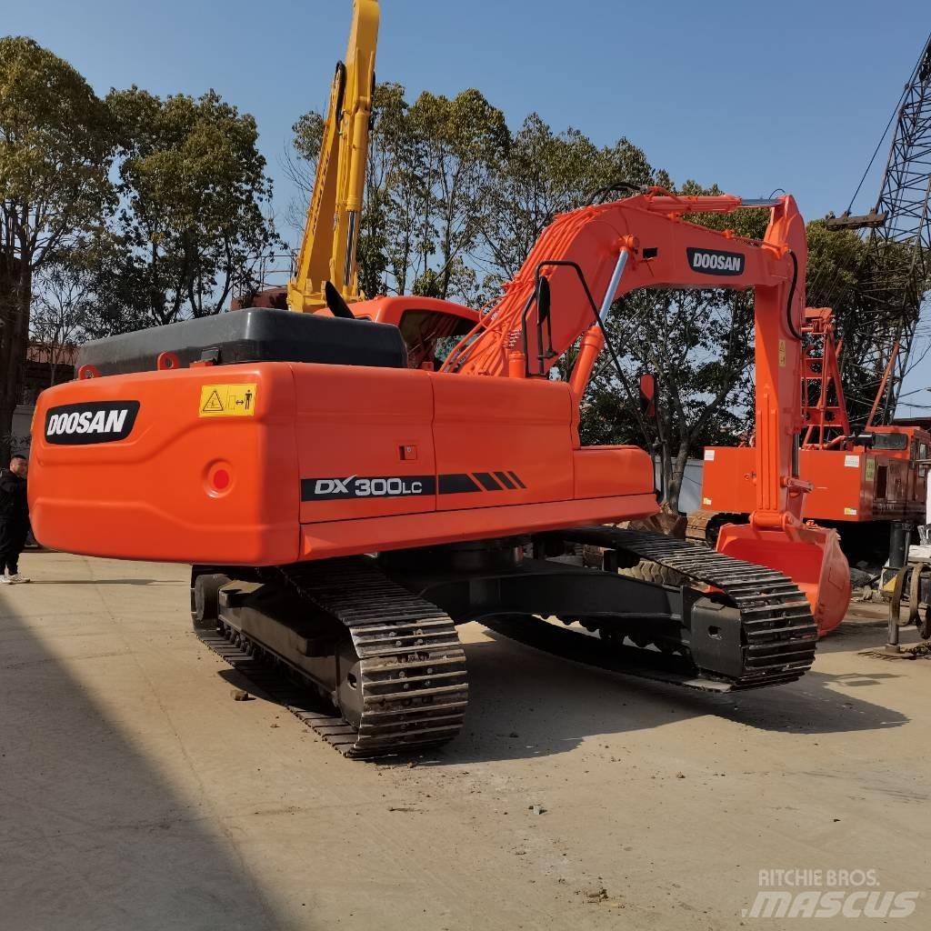 Doosan DX 300 LC Pásové rýpadlá
