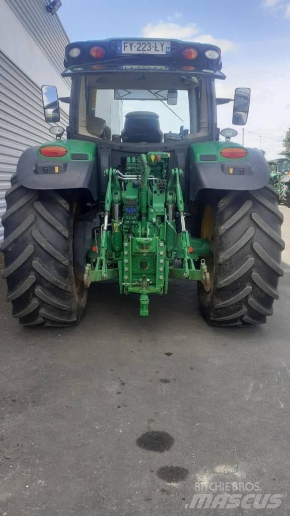 John Deere 6155R Traktory