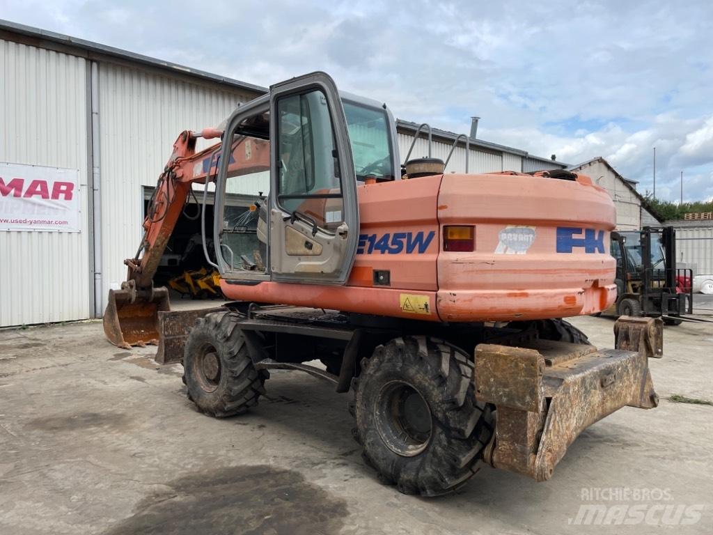 Kobelco E145W Kolesové rýpadlá