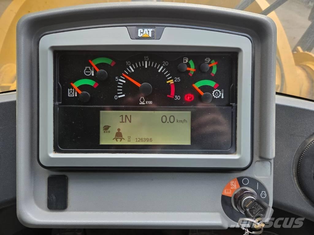 CAT 962 M Kolesové nakladače