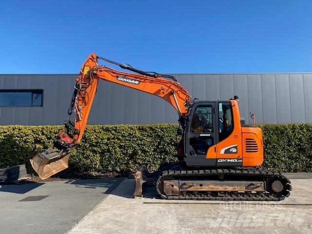 Hitachi 140W-5B Kolesové rýpadlá