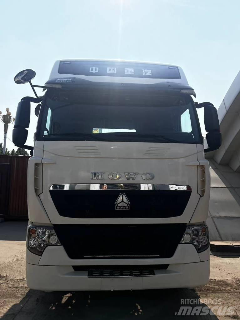Sinotruk T7H Ťahače