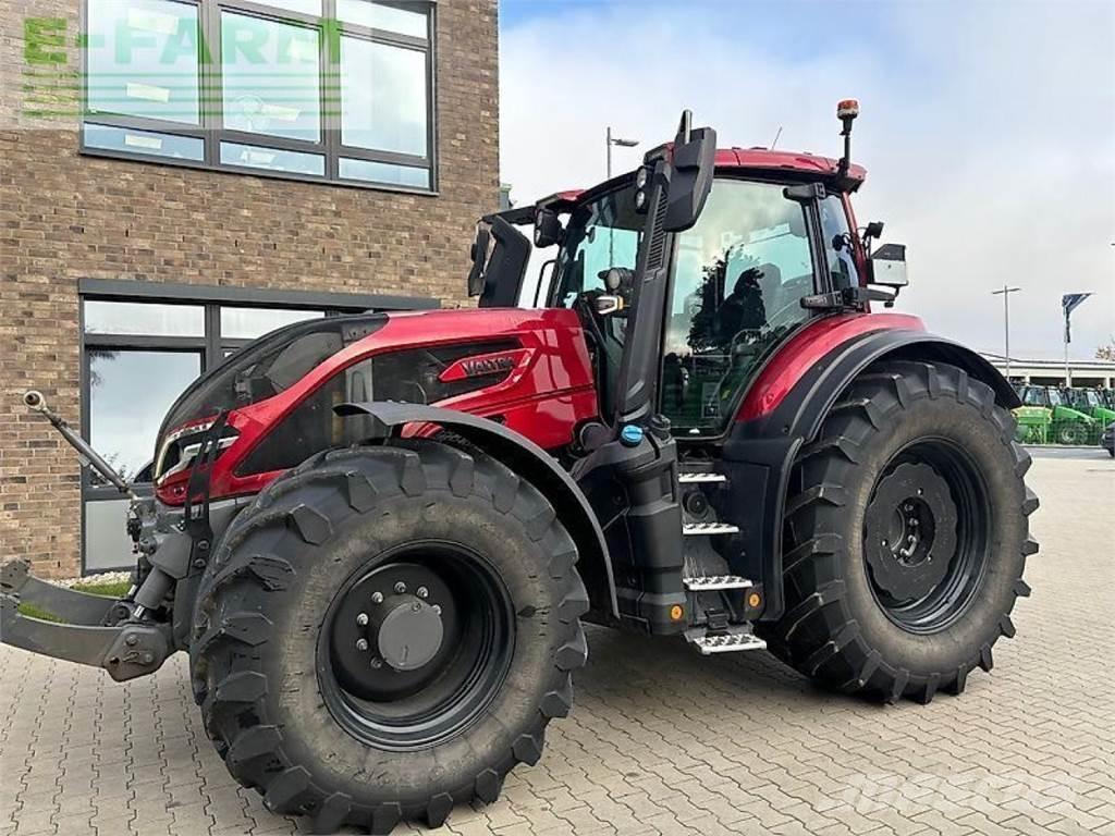 Valtra q265 Traktory