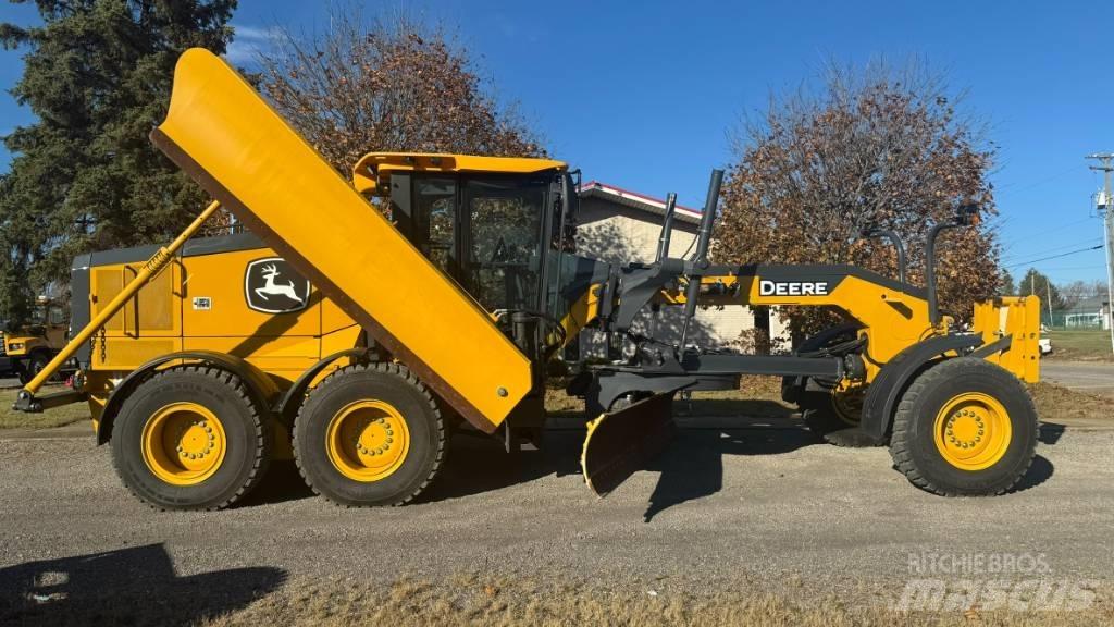 John Deere 872 G Grejdery