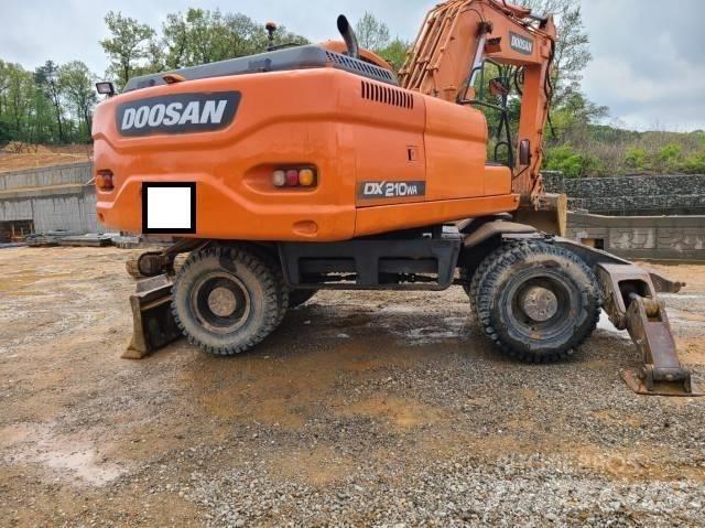 Doosan DX 210 W Kolesové rýpadlá