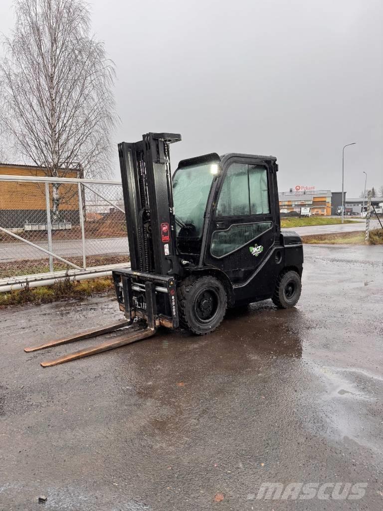 Toyota 02-8 FDF 30 Dieselové vozíky