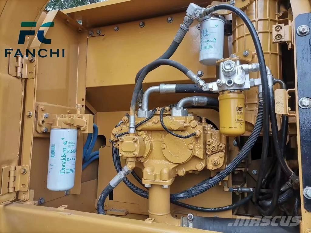 CAT 320 D Pásové rýpadlá