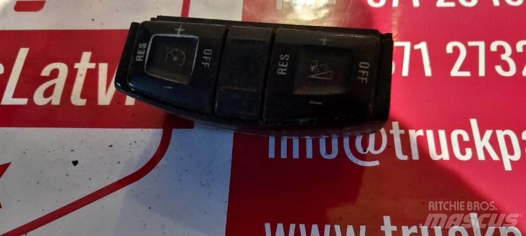 Scania R 440.   1870912 Kabíny a interiér