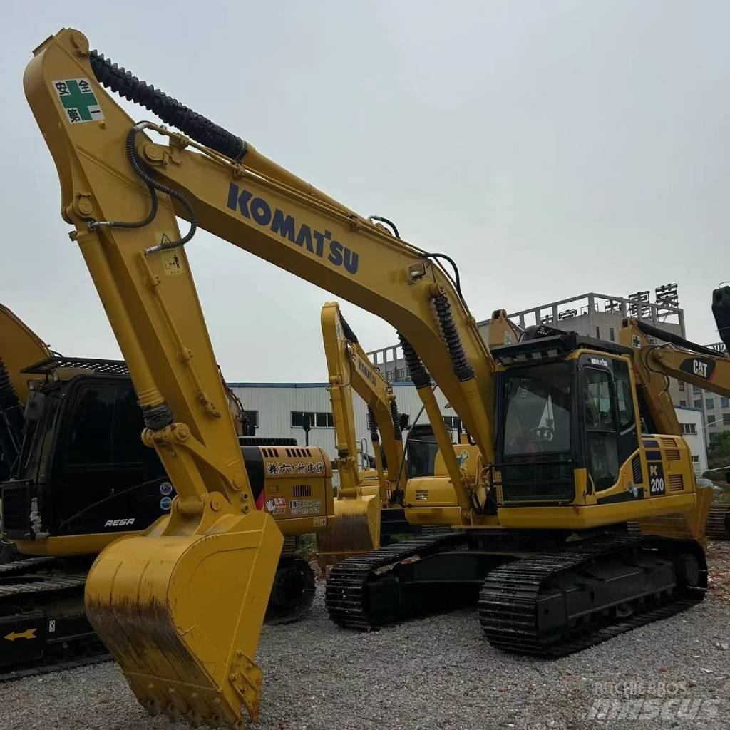 Komatsu 200-8 Pásové rýpadlá