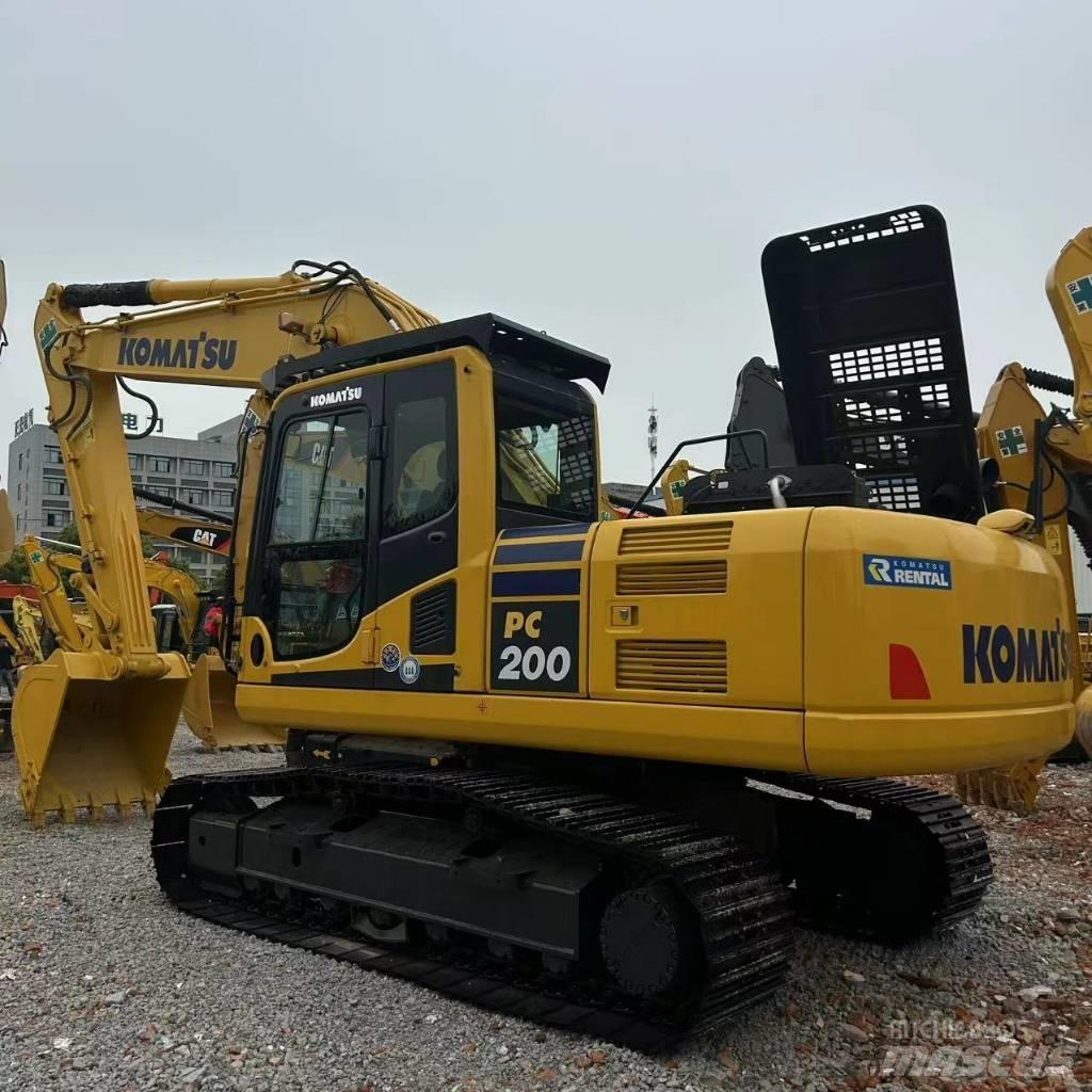 Komatsu 200-8 Pásové rýpadlá