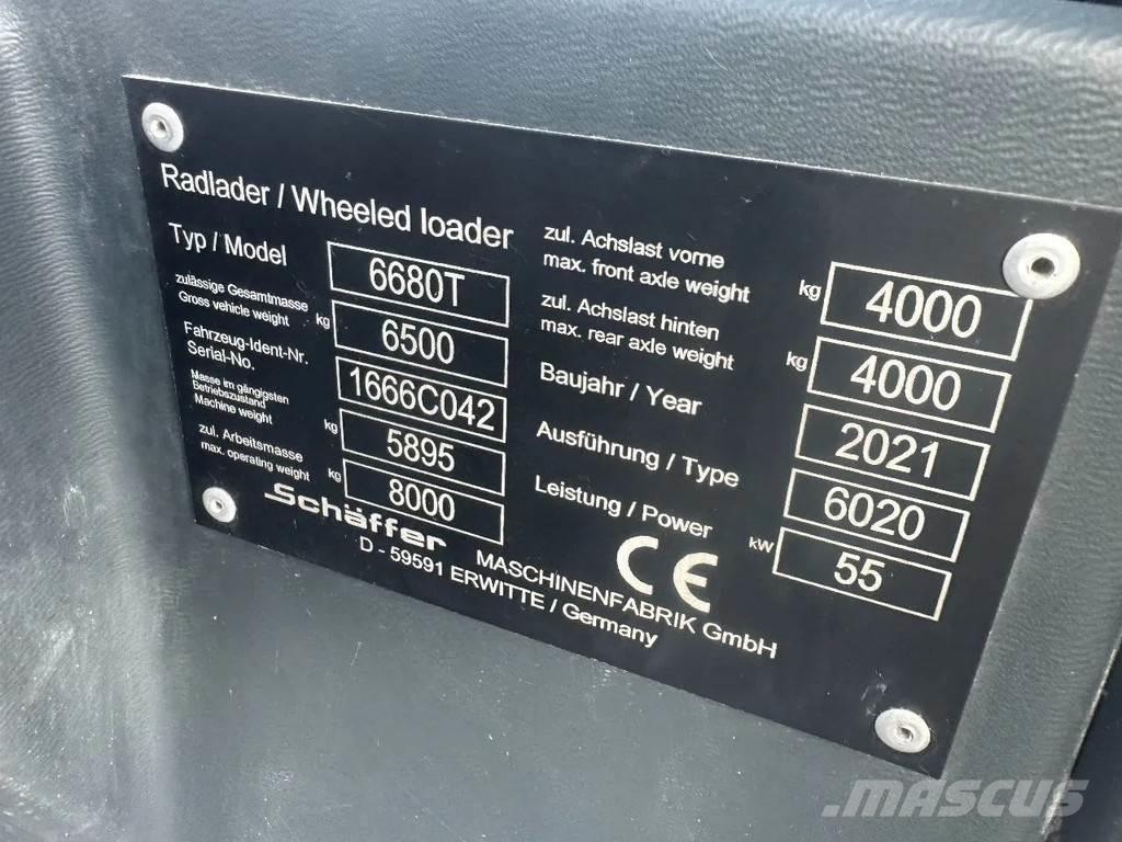 Schäffer 6080T Teleskopické kolesové nakladače