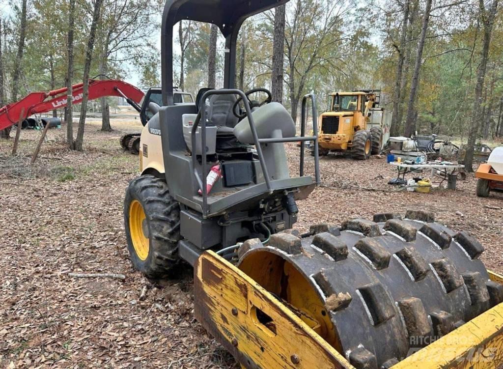 Volvo SD 45 Ťahačové valce
