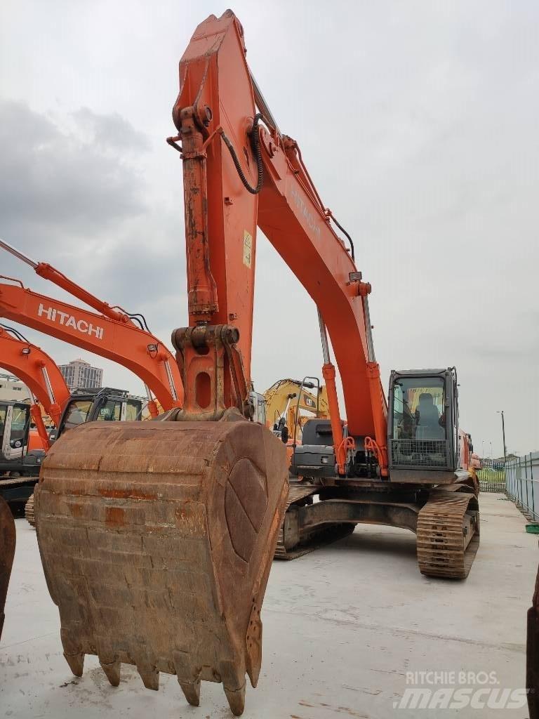 Hitachi ZX 360 Pásové rýpadlá