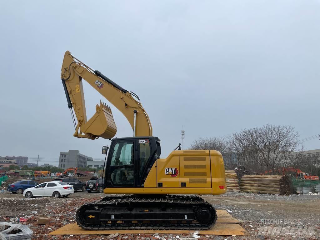 CAT 323GC Pásové rýpadlá