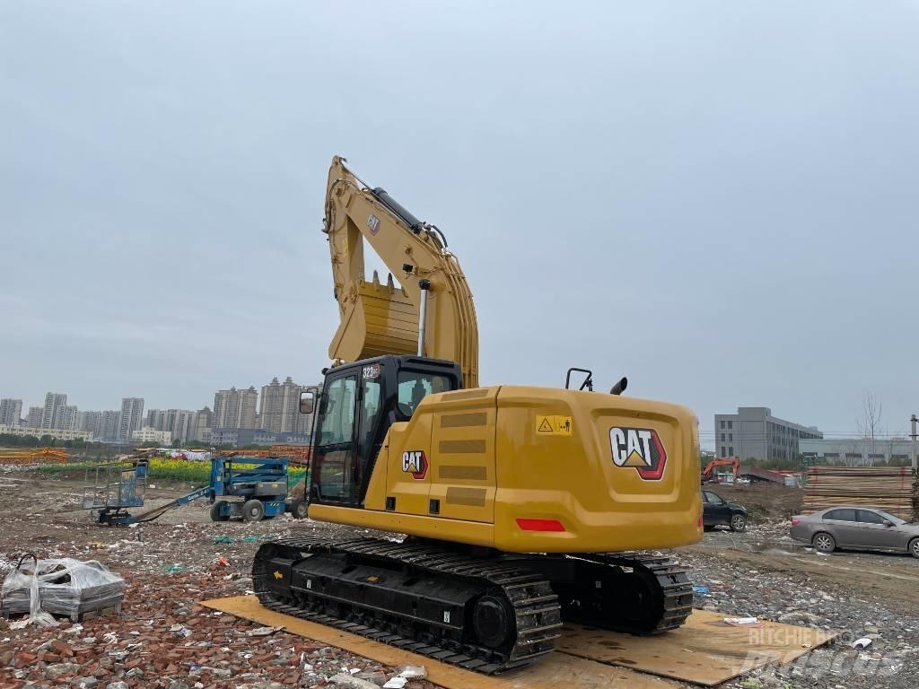 CAT 323GC Pásové rýpadlá