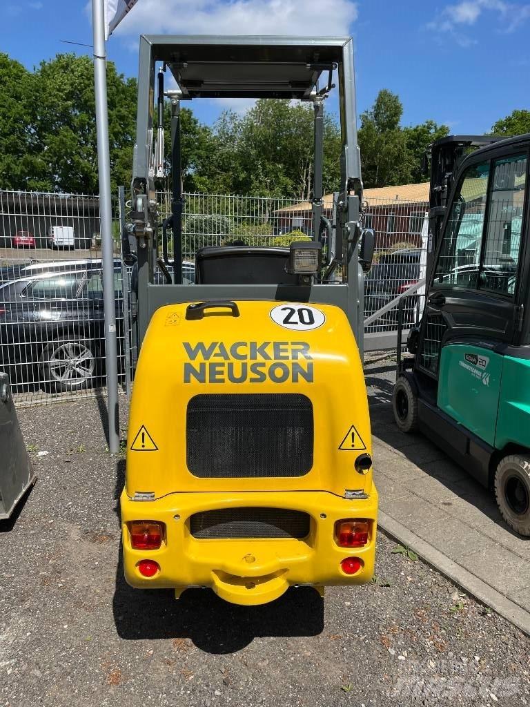 Wacker Neuson WL 20 Kolesové nakladače