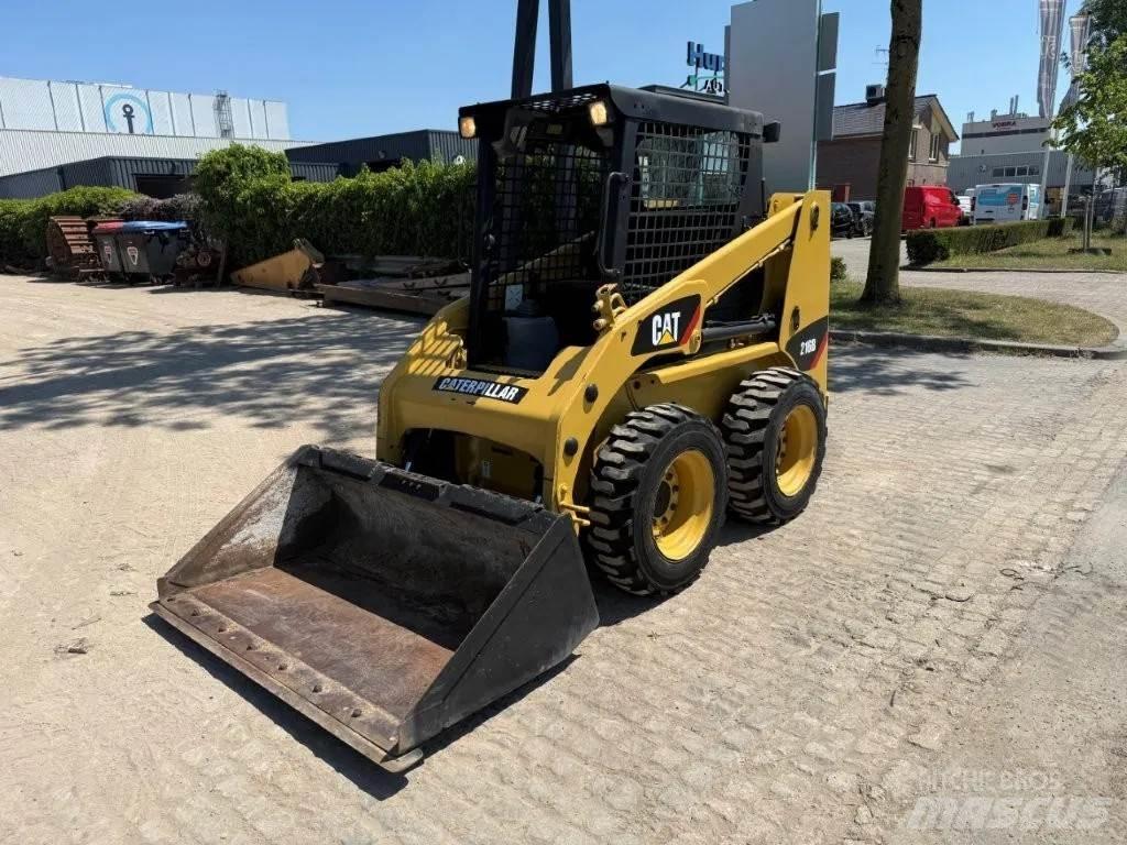 CAT 216B (226,S130) Šmykom riadené nakladače