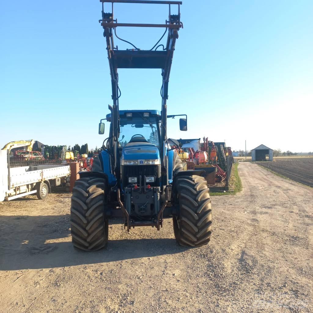 New Holland 8770 Traktory