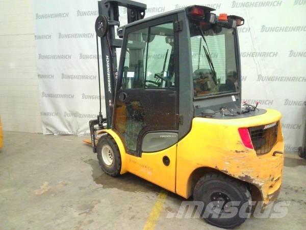 Jungheinrich DFG 430 Dieselové vozíky