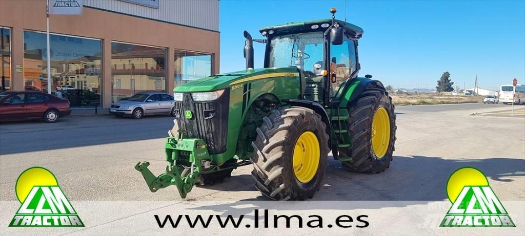 John Deere 8260 R Traktory