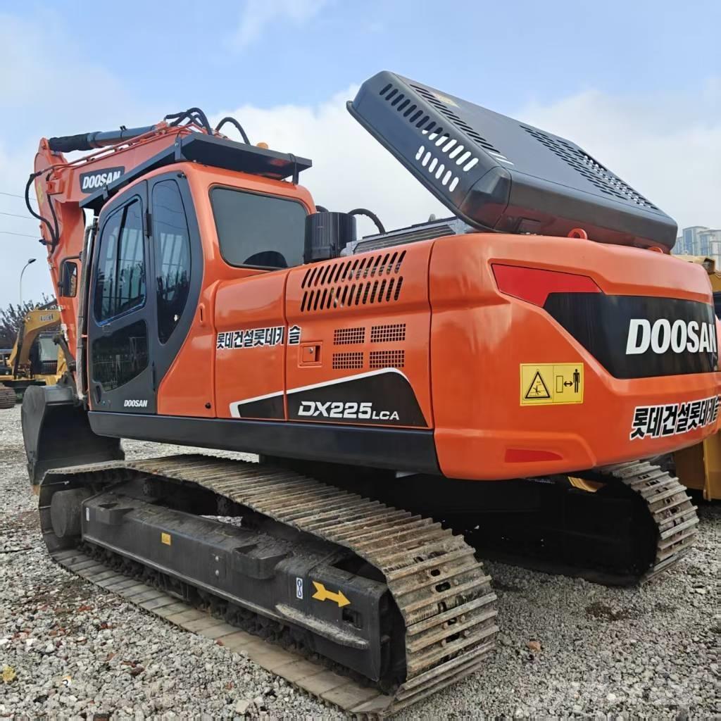 Doosan DX 225 LCA Pásové rýpadlá