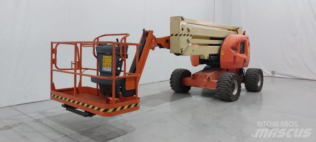 JLG 450 AJ Kĺbové plošiny