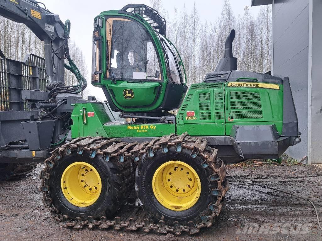 John Deere 1110 G Lesné traktory
